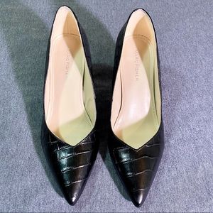 Marc Fisher Black Caitlin Faux Crocodile Pump Heel, Women’s size 6.5